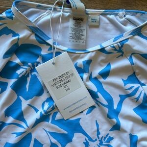 Long sleeve cropped swim shirt